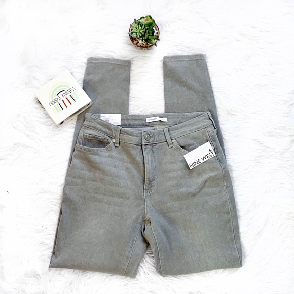 NINE WEST -NWT- Nassau Gray -Curvy High Rise Skinny Jeans- Size: 4L - Picture 1 of 8